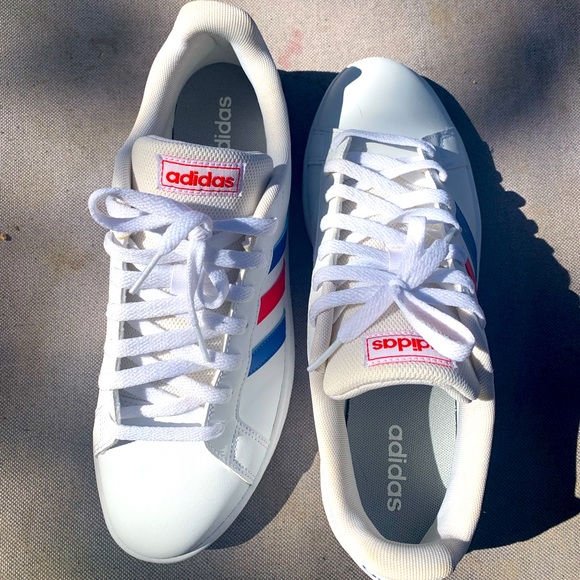 Addias - Picture 1 of 5